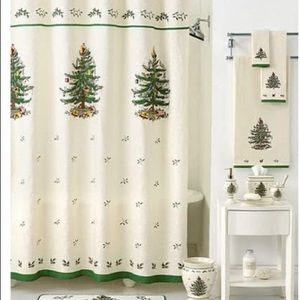 🎉Host pick 🎉. Elegant Spode Christmas curtain. NWOT Never used 72L by 72 W🎄🤗